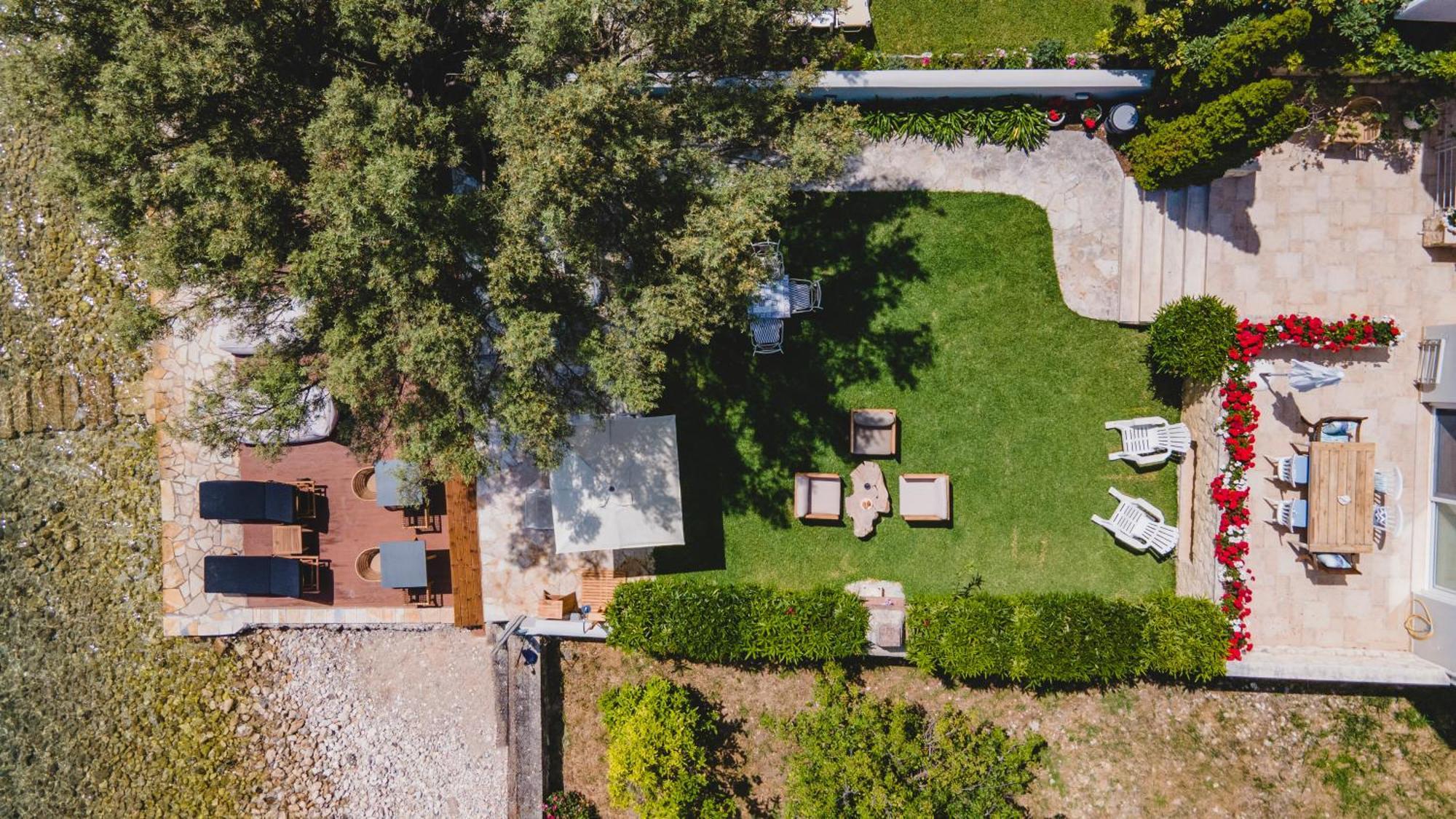 Agnadi Suites Episkopos Luaran gambar