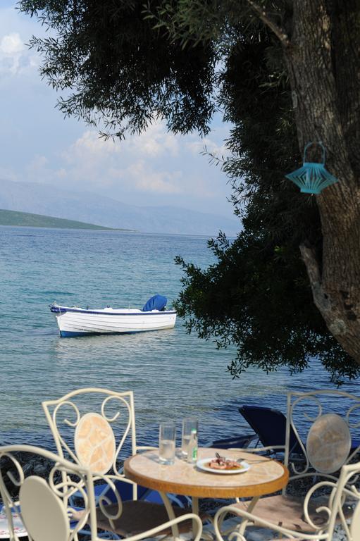 Agnadi Suites Episkopos Luaran gambar