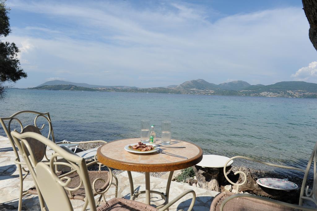 Agnadi Suites Episkopos Luaran gambar